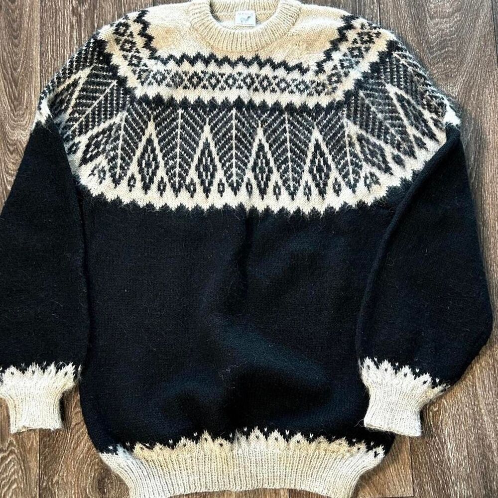 100% Alpaca Made in Peru Fair Isle Sweater